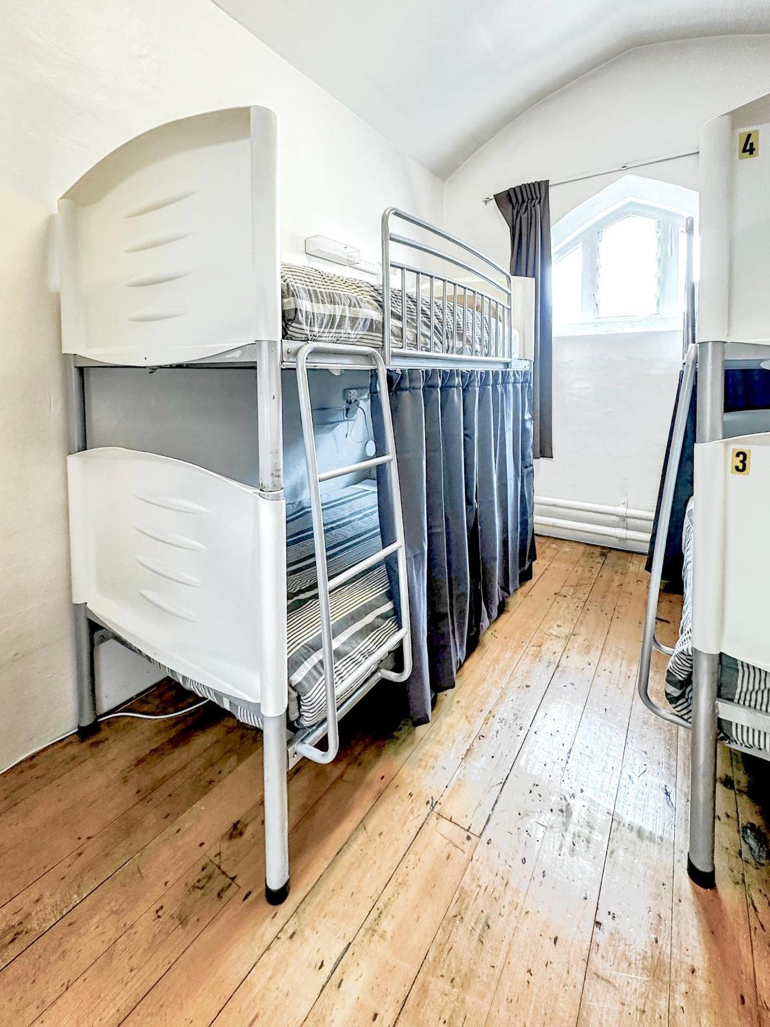 Jailhouse Accommodation Christchurch Exteriör bild